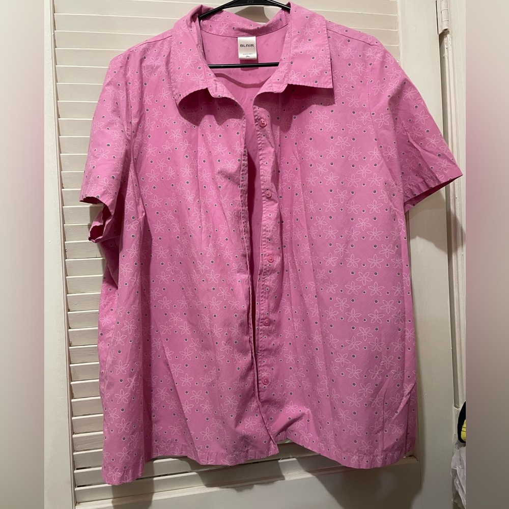 BLAIR Short Sleeve Pink Floral Shirt 🌸 EUC